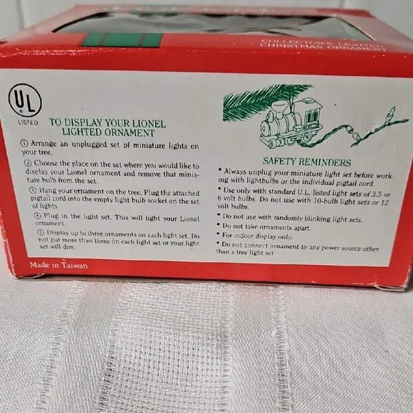 Lionel Christmas Caboose Ornament, 1st Edition - Picture 8 of 9